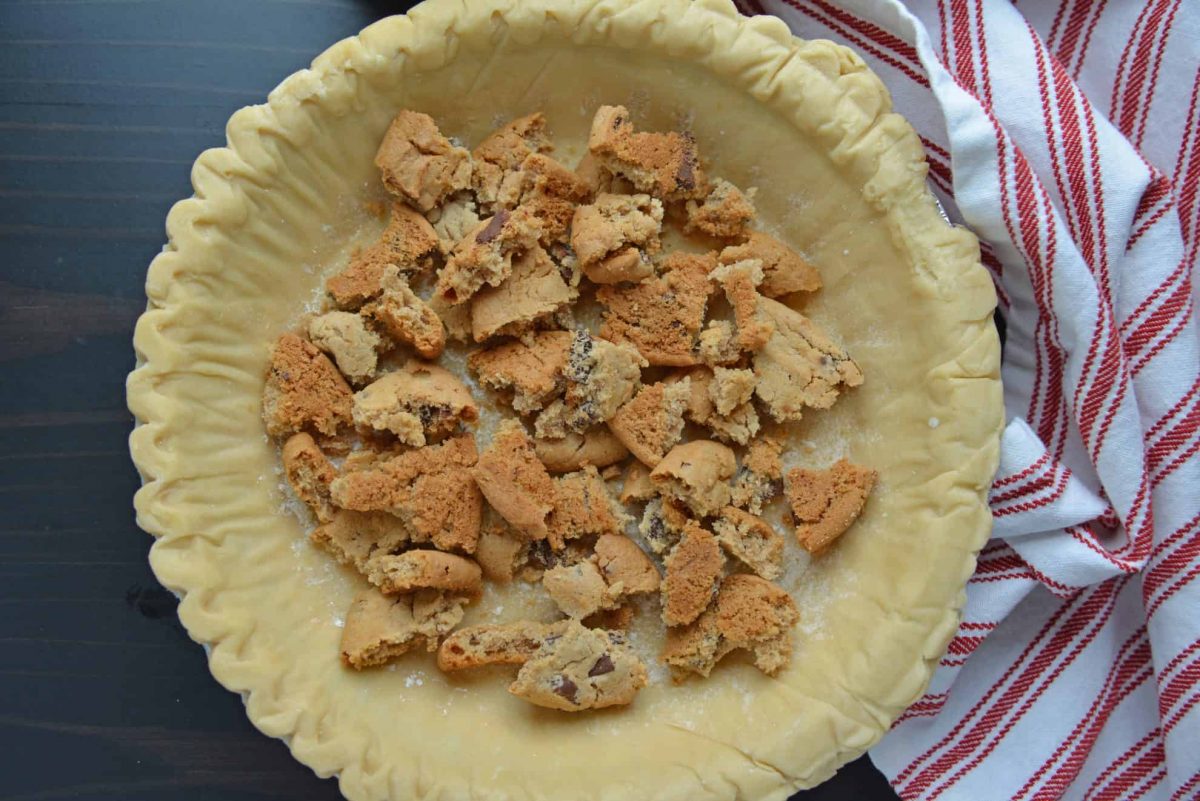 Chocolate chip cookies in pie shell
