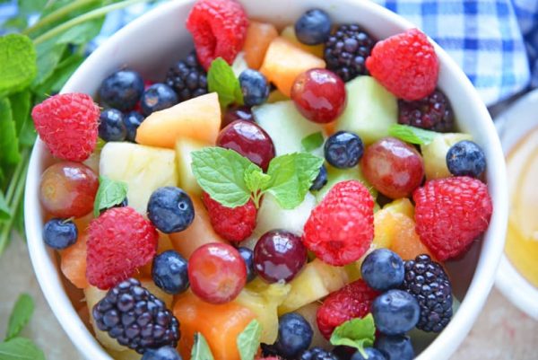 Fresh Fruit Salad Recipe {Agave Nectar & Mint Dressing}