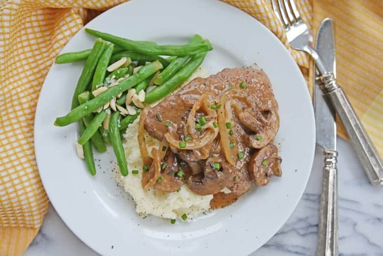 Quick and EASY Cube Steak Recipe - Ready in 30 Minutes!