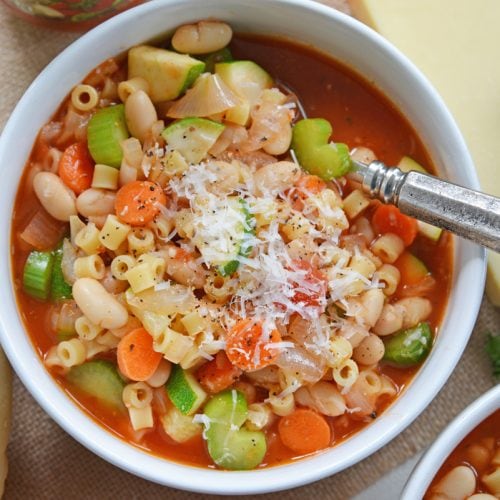 20+ DELICIOUS Navy Bean Recipes (Soups, Stews and MORE!)