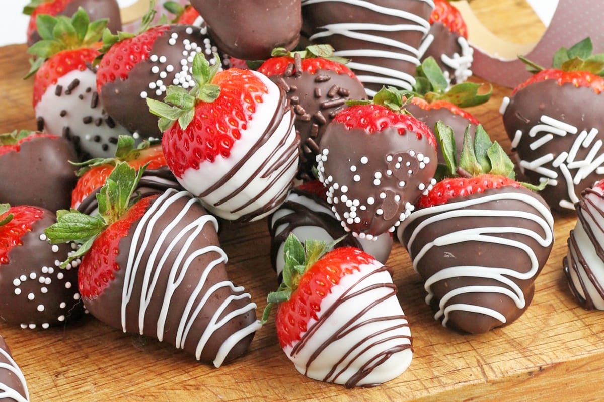 The Best Chocolate Covered Strawberries Recipe