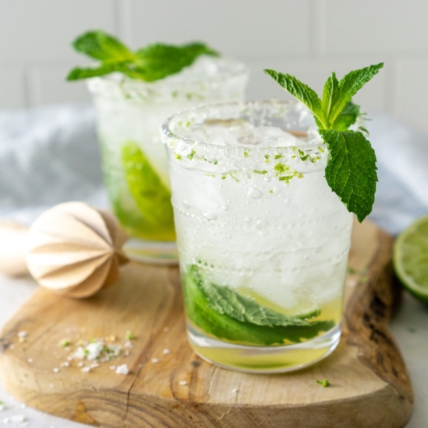 close up of a fresh mint mojito