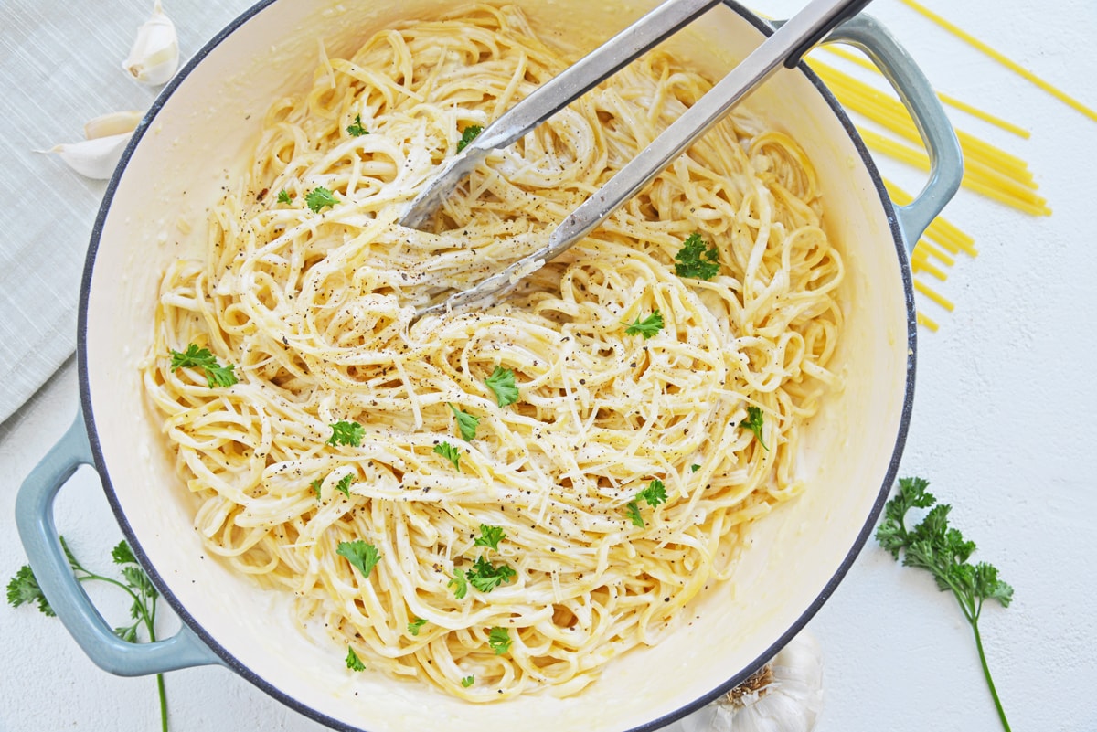 BEST Parmesan Garlic Linguine Recipe - Ready in 20 Minutes!