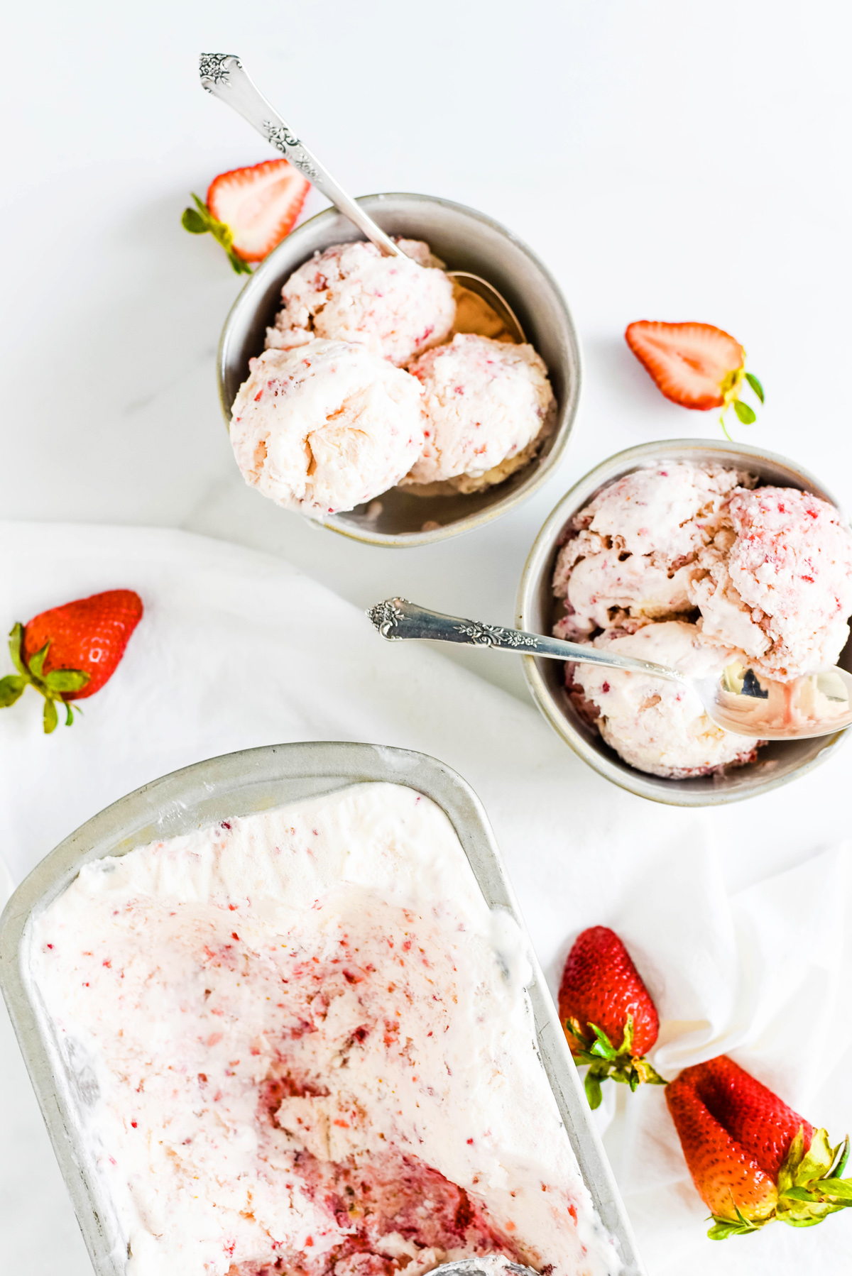 Keto no churn strawberry ice online cream