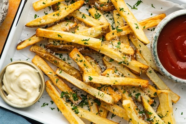 EASY Air Fryer French Fries Recipe - Quick and Only 3 Ingredients!