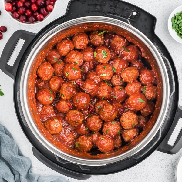 8 Tips for Better Meatballs - How to Make Meatballs