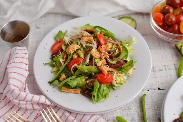 Simple Side Salad (100+ Variations & Dressing Ideas)