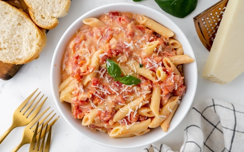 bowl of penne alla vodka