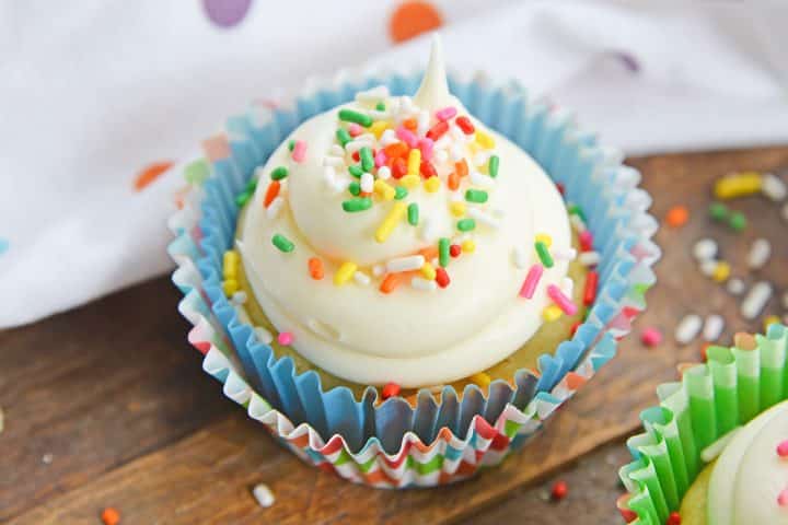 Small Batch Vanilla Cupcakes - Easy Cupcakes In Just 20 Minutes!