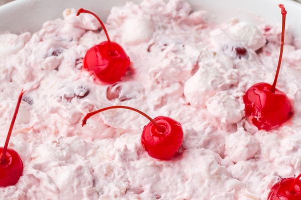 BEST Classic Cherry Fluff Recipe (Only 5 Mins & 10 Ingredients!)