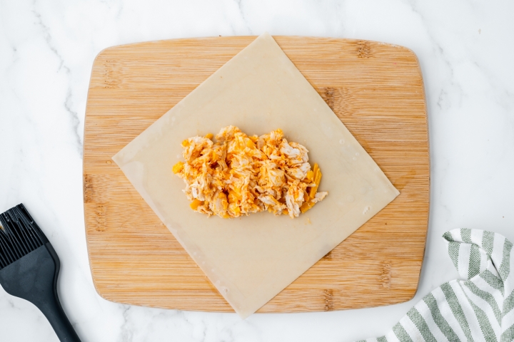 BEST Buffalo Chicken Egg Rolls Recipe (Only 6 Ingredients!)