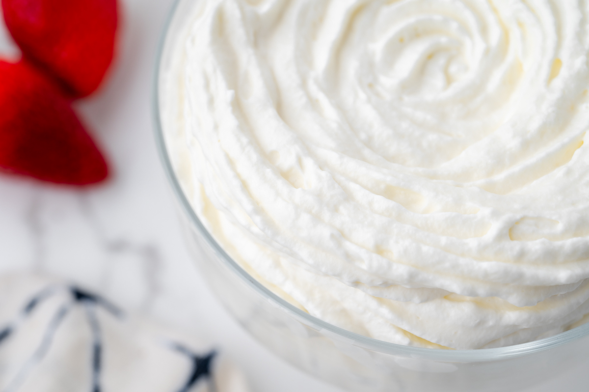 How to Make Homemade Whipped Cream - Barefeet in the Kitchen