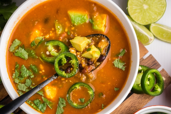 EASY Spicy Black Bean Soup with Green Chiles