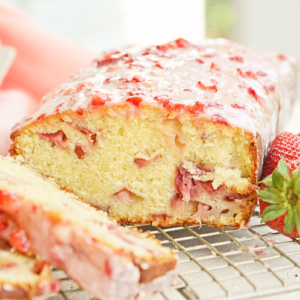 cut pound cake with fresh strawberries