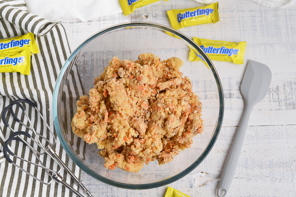 butterfinger sugar cookie dough in bowl