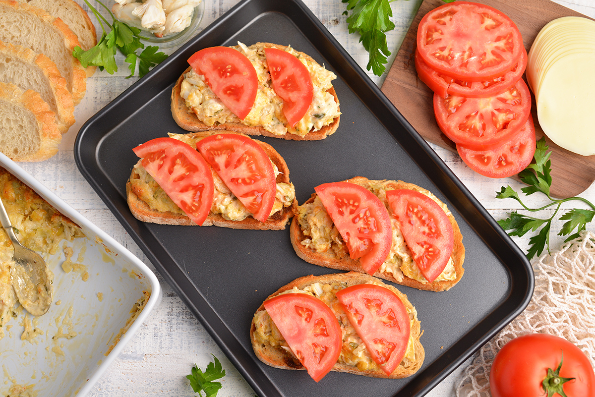 tomato slices on sandwich halves