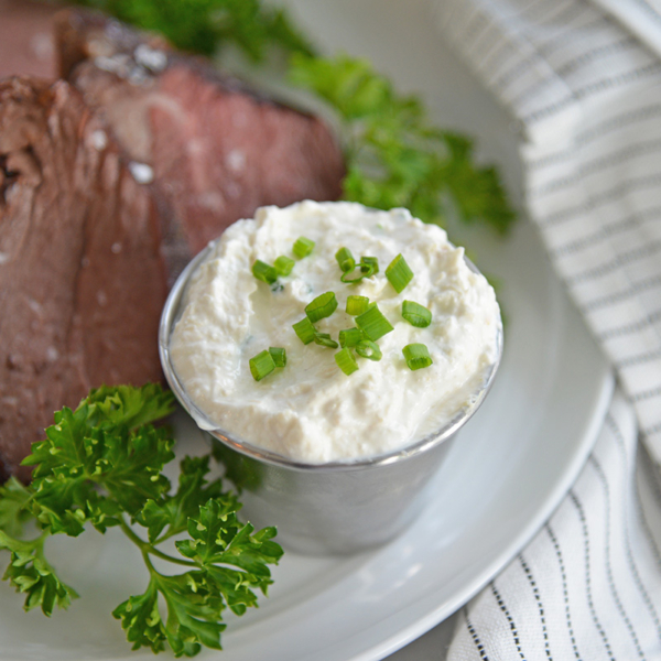 horseradish cream sauce with chives