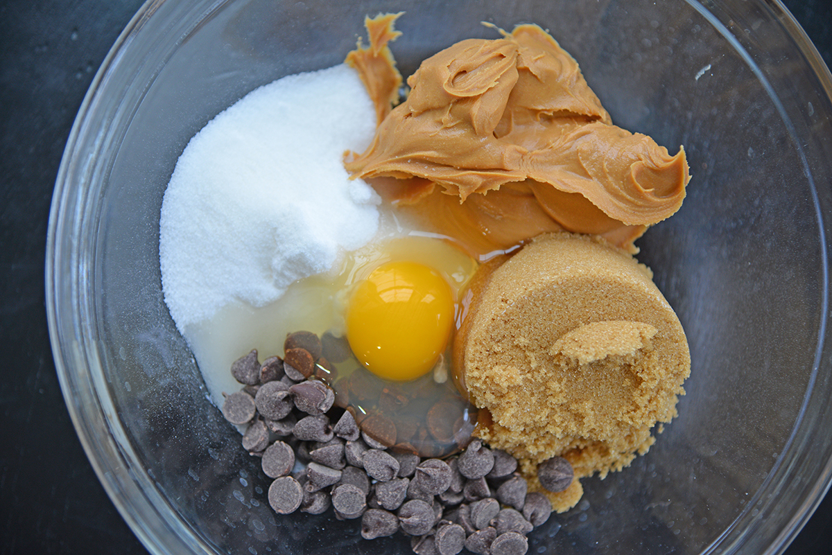 ingredients for flourless chocolate chip peanut butter cookies