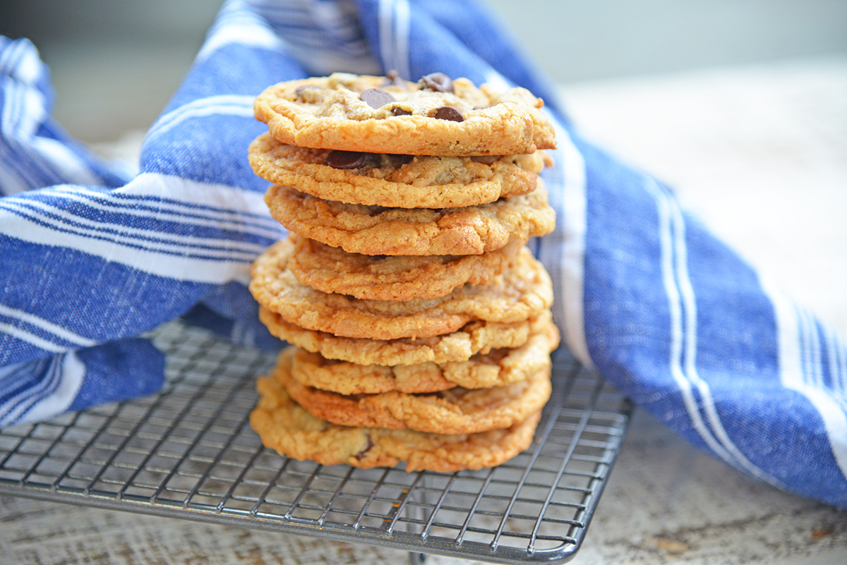 stack of flourless peanut butter cookies