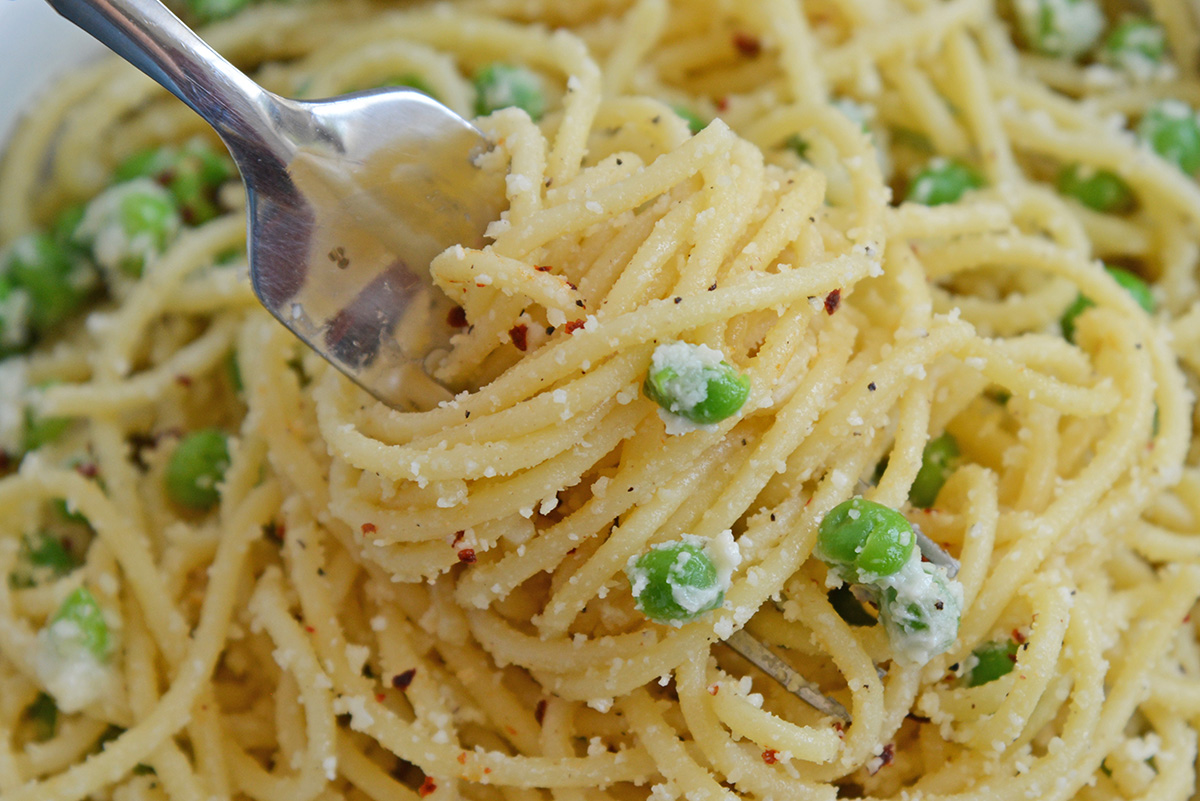 fork spinning pasta