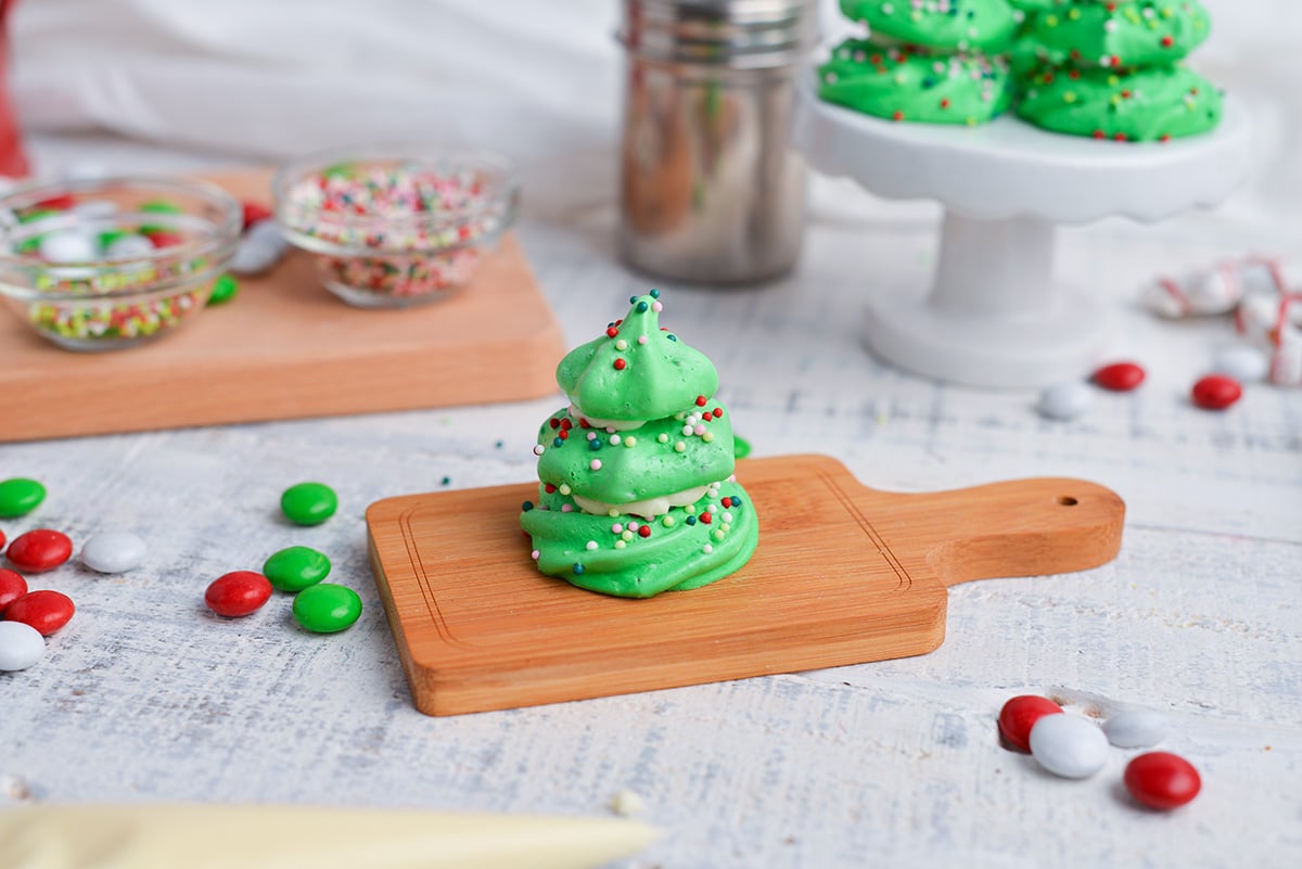 how to build a christmas tree meringue instructional