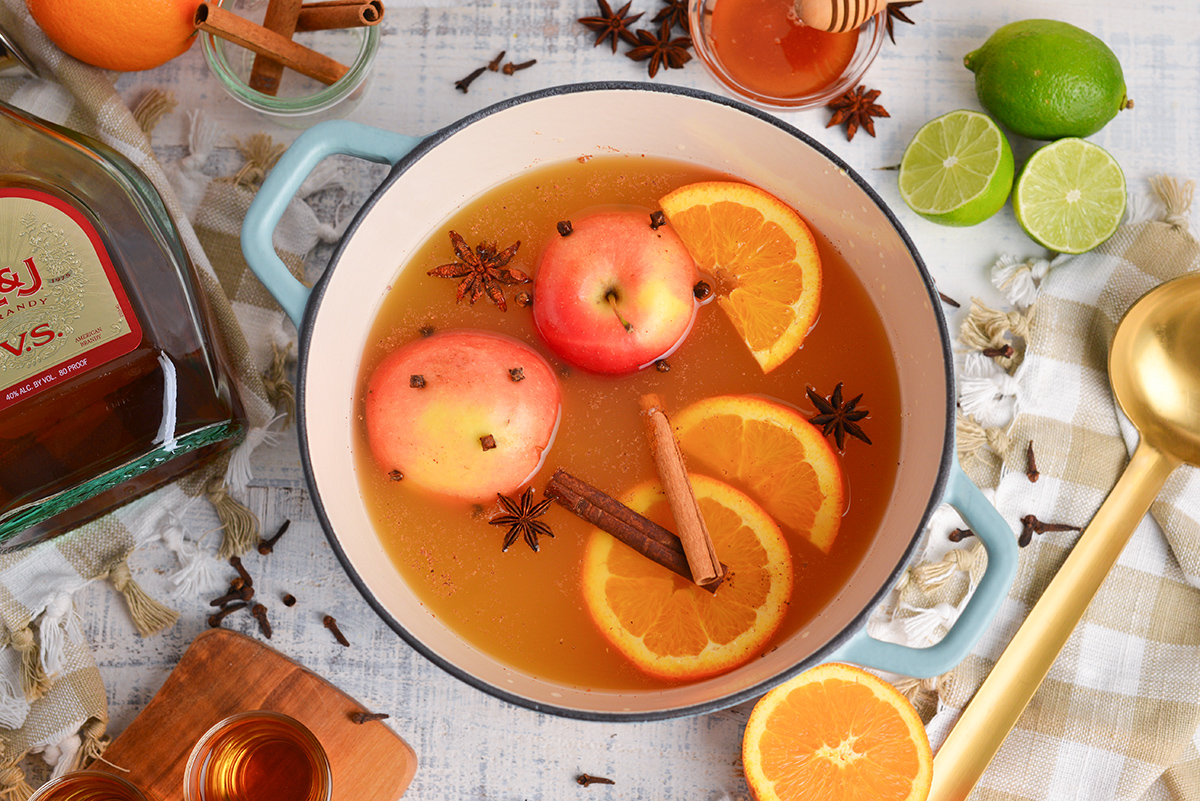 overhead shot of pot of wassail hot toddy