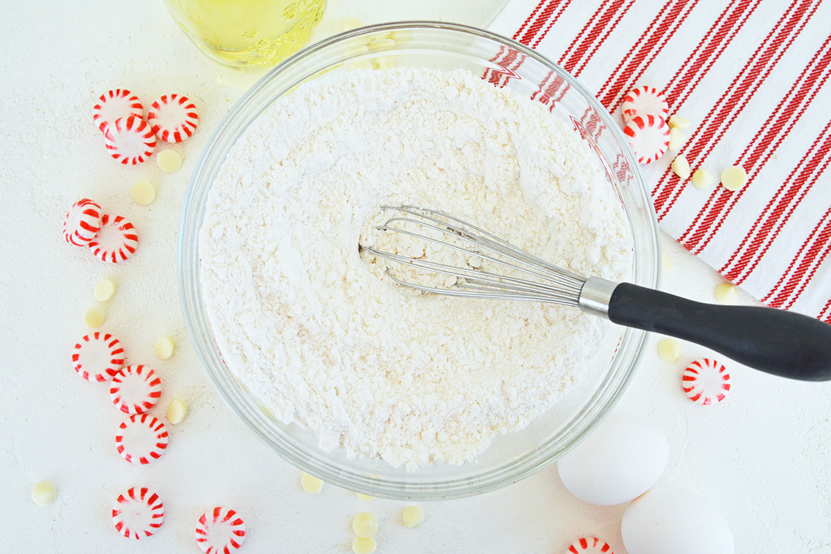 dry cookie ingredients in bowl