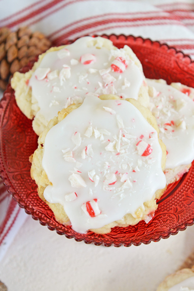 close up overhead shot of plate of three cookies