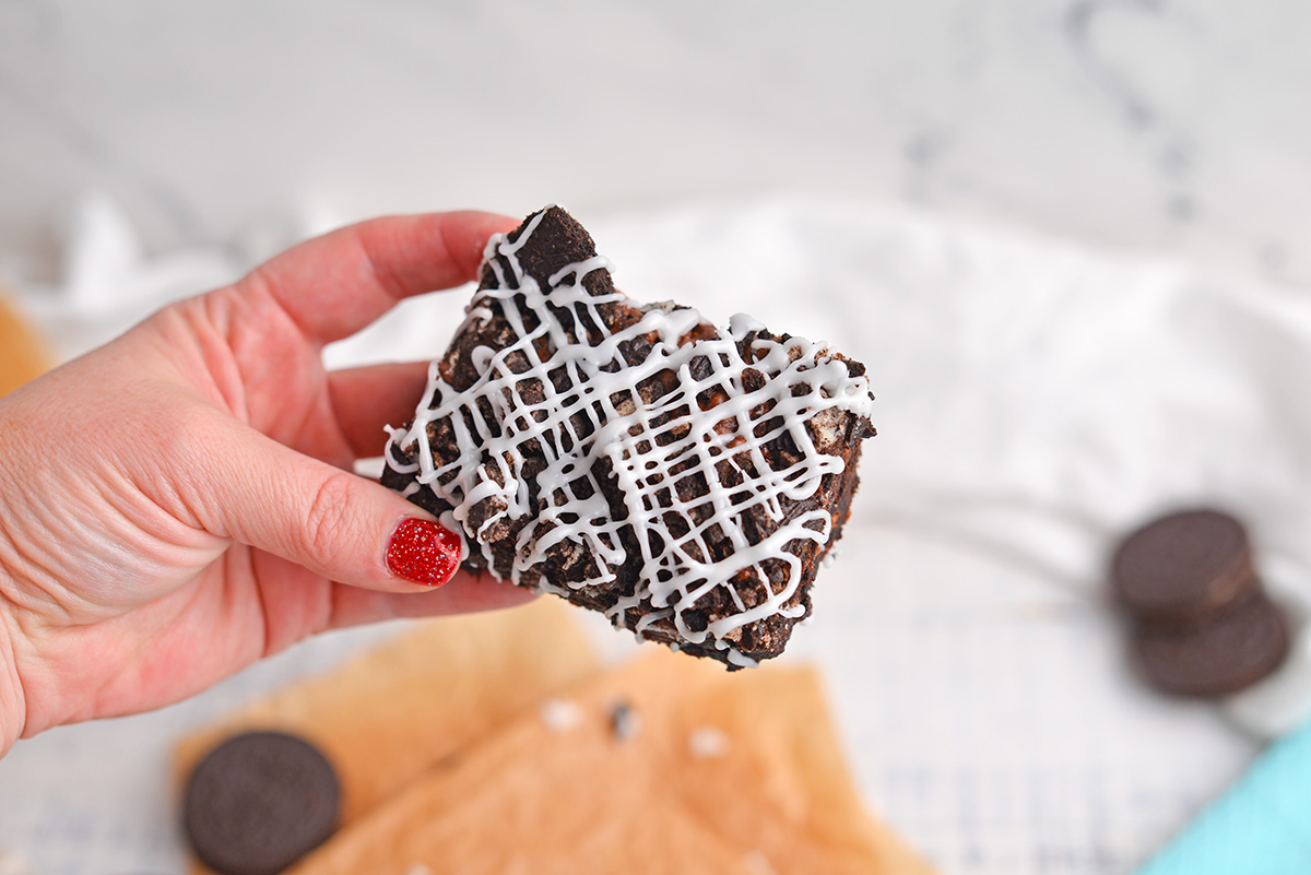 hand holding oreo brownie