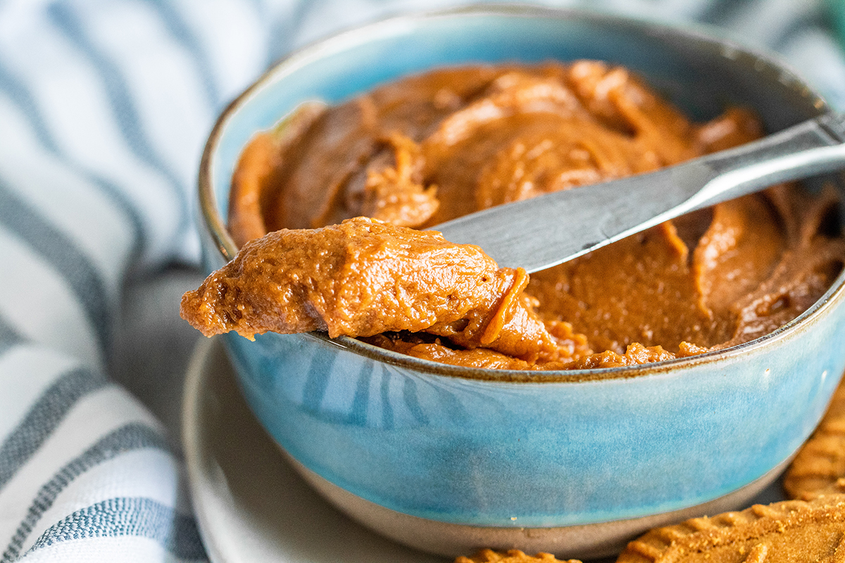 cookie butter on knife